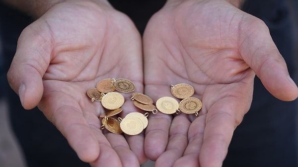 Altına yatırım yapan büyük fonlar zarar yazıyor.