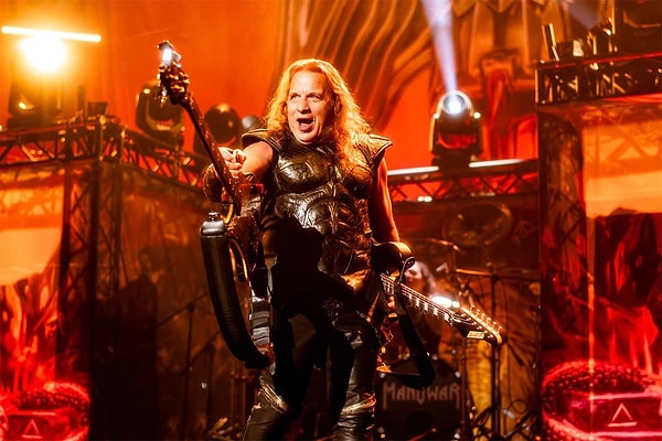 Sen, Manowar'ın vokali olurdun! ⚔️