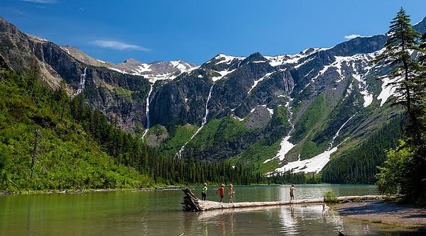 1. Glacier Ulusal Parkı