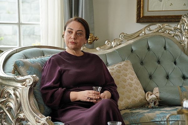 The sudden cast departures in "Kızılcık Şerbeti," which has been greenlit for a fifth season, have now become a tradition.