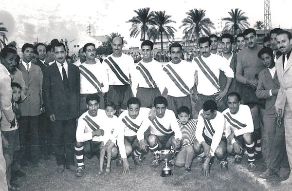 Mekhloufi, Fransa Milli Takımı ile 1958 Dünya Kupası'nda yer alacaktı.