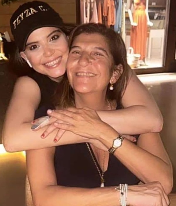 Show TV ekranlarında yayınlanan Kızılcık Şerbeti, yeni sezon öncesi oyuncu kadrosu ve karakterleriyle yeniden konuşuluyor.