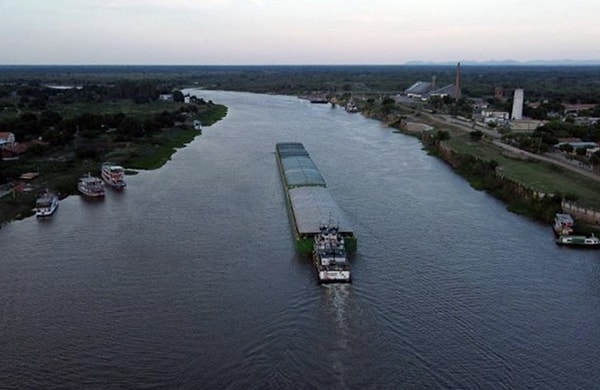 Despite all obstacles, the race to clear the blockages in the rivers, driven by the pressure of the agricultural sector, has gained momentum.
