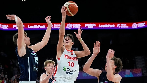 Basketbol FIBA 17 Yaş Altı Dünya Kupası, Türkiye’nin ev sahipliğinde düzenlenmeye devam ediyor.