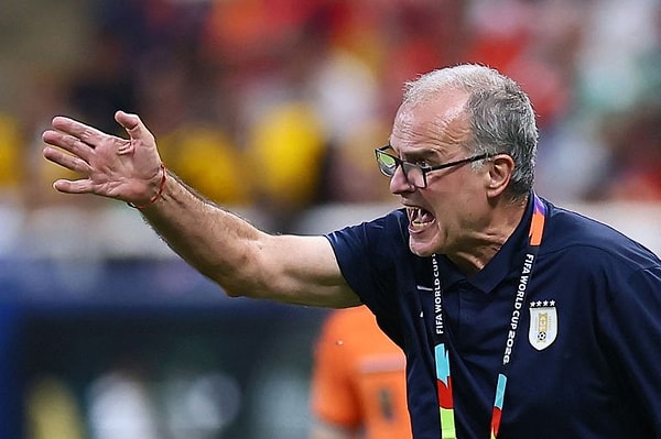 "Deli" lakaplı Marcelo Bielsa ise turnuvanın en büyük hayal kırıklıklarından birine imza attı.