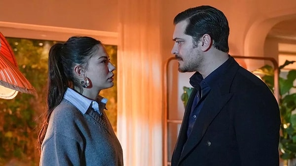 Demet Özdemir ve Çağatay Ulusoy'un başrollerini paylaştığı Eşref Rüya inanamasak da resmen bitti!