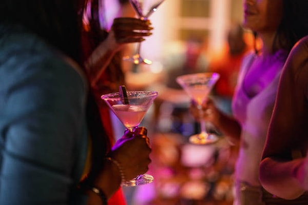 Nightlife in Bozcaada: Bars, Clubs and Open-Air Venues - 2026