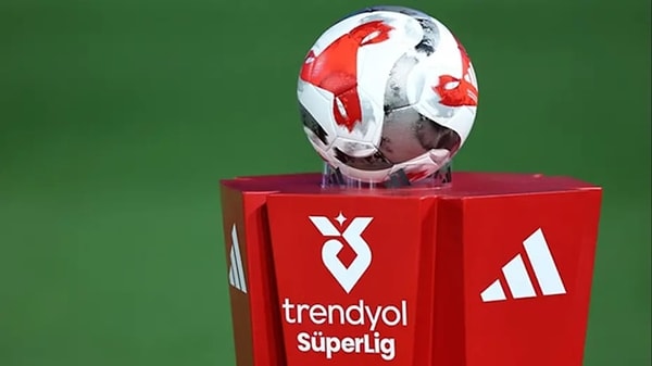 Türkiye Futbol Federasyonu, İbrahim Hacıosmanoğlu başkanlığında gerçekleştirdiği son değerlendirmelerin ardından Trendyol Süper Lig'deki yabancı oyuncu kontenjanına dair kesin kararını kamuoyuyla paylaştı.