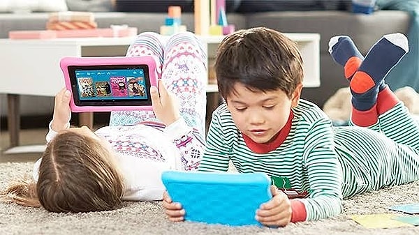 502 çocuğun bebeklikten orta çocukluk dönemine kadar takip edildiği araştırmada, özellikle 1 yaş civarında aşırı ekran maruziyetinin etkilerinin daha güçlü olduğu görüldü.