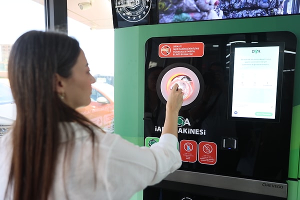 Depozito iade sistemi başladı: Şişe başında 1 TL verilecek.
