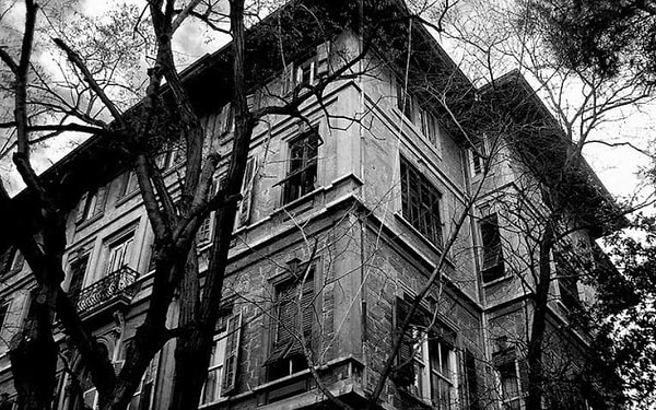 Witness to Wars: The Sarica Apartment Building