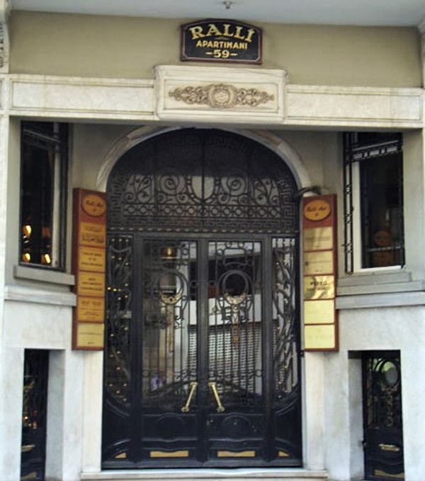 Hosted Exhibitions: The Ralli Apartment