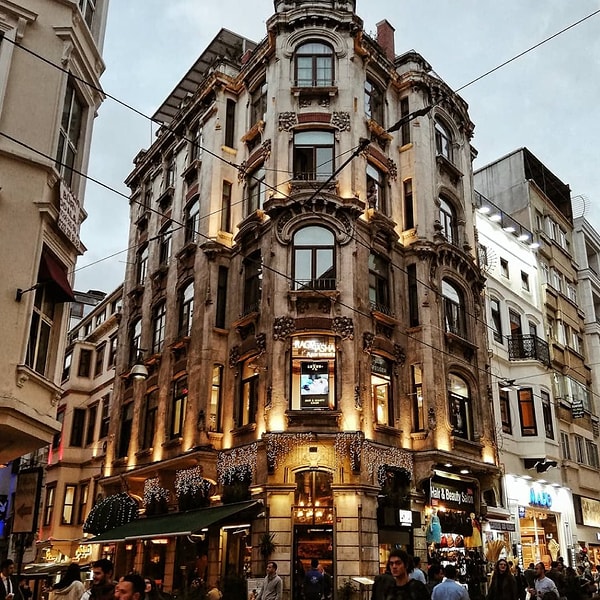 Every Window Tells a Different Story: The Ragip Pasha Apartment Building