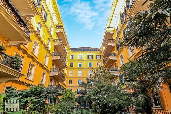 Even its color is enough: The Doğan Apartment Building