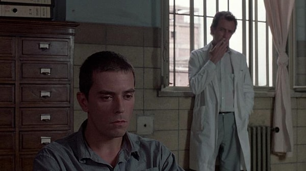 "Hombre mirando al sudeste / Man Facing Southeast (1986)" is not a Turkish text, it's a Spanish/English title of a movie. Therefore, it doesn't require any translation or editing.