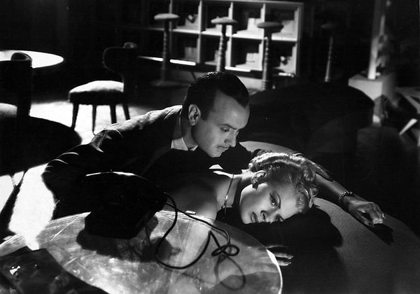 Never Open That Door / Don't Ever Open That Door (1952)