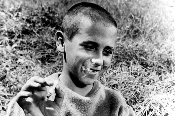 Crónica de un niño solo / Chronicle of a Boy Alone (1965)