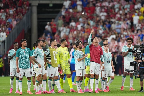 Dünya Kupası'nın büyük heyecana sahne olan son 32 turu, futbolseverlere yıllarca unutulmayacak bir mücadele izletti.