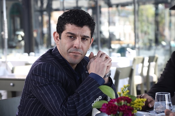Halef dizisinden ayrılan Aybüke Pusat, Halil Babür'le partner oldu.