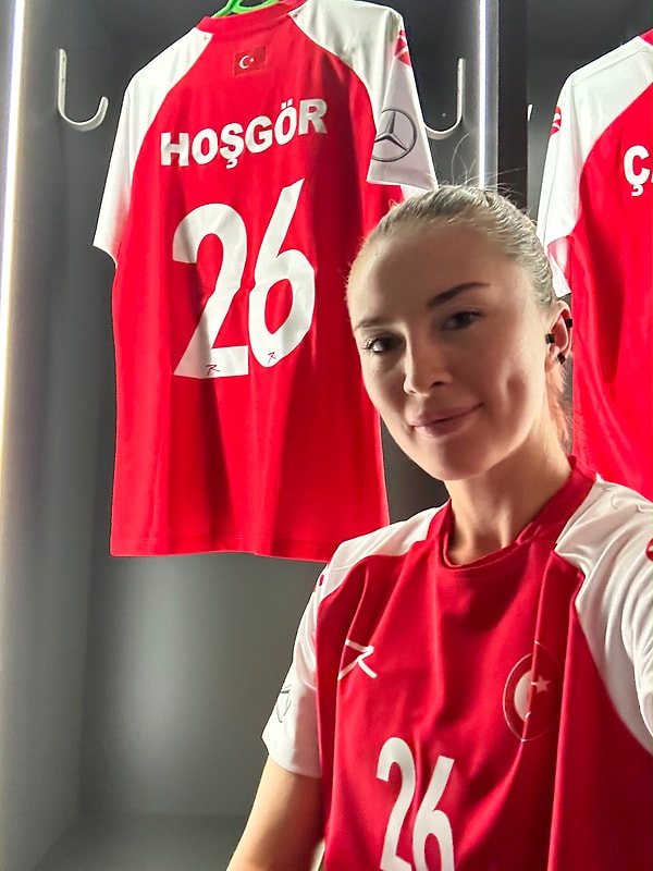 6. Uzun yıllar Türk hentboluna hizmet etmiş bir sporcu olarak, bugün hentbolun geldiği noktayı nasıl değerlendiriyorsunuz?