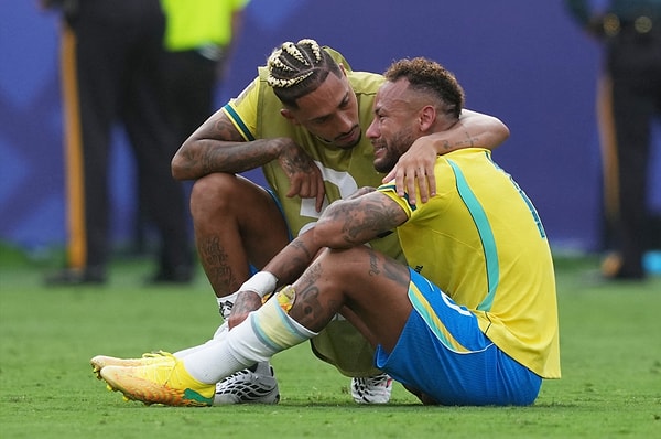 Norveç'in yıldızı Haaland, Brezilya'ya attığı 2 golle turnuvanın gol krallığında 7 golle Messi ve Mbappe ile zirveye ortak oldu.