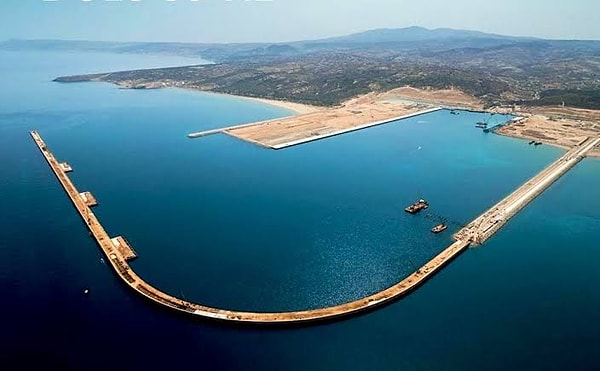 Stratejik konumuyla öne çıkan liman projesi küresel deniz ticareti güzergahında kritik bir rol üstleniyor