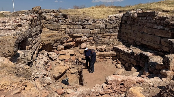 Asırlar boyu aralıksız şekilde kullanılması arkeolojik veri çeşitliliğini doğrudan etkiliyor