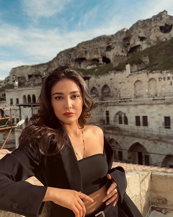 Karlıova ailesinin hikayesini ekrana taşıyacak Haysiyet dizisine yeni bir isim daha dahil oldu.