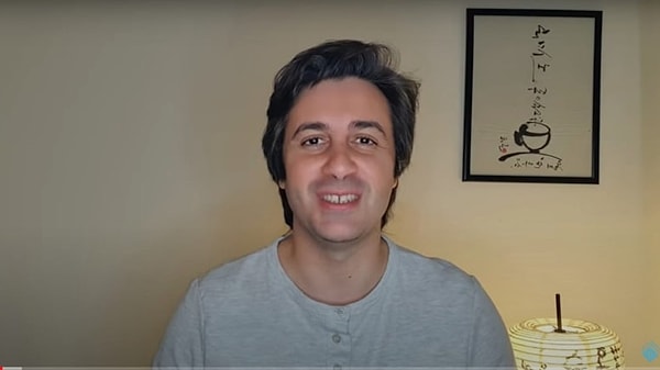 Prof. Dr. Behçet Yalın Özkara iki adet dolu dolu 2 özgeçmiş hazırlayarak yüzlerce ilana başvurdu.