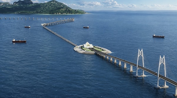 According to the technical data published by the International Tunnelling and Underground Space Association (ITA), the immersed tunnel, which is 6.7 kilometers long, is composed of a whopping 33 giant blocks.