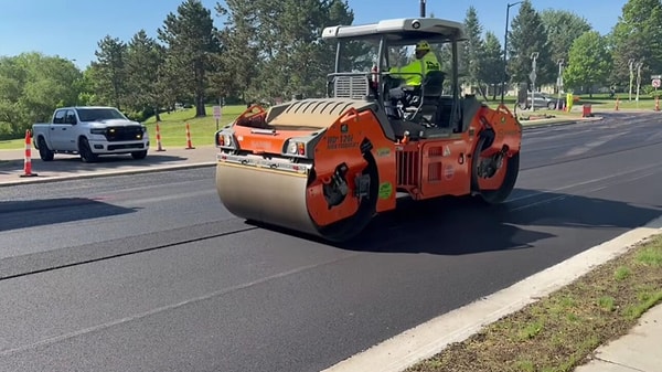 The aim is to achieve quieter and more durable roads.