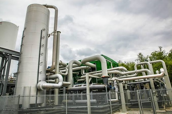 Highview Power CEO'su Richard Butland, Carrington tesisinin iki aşamalı olarak hayata geçirileceğini açıkladı.