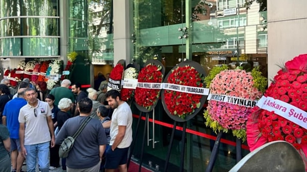 Türk edebiyatının usta kalemlerinden Ahmet Telli, bugün Ankara’da düzenlenen cenaze töreniyle son yolculuğuna uğurlandı.