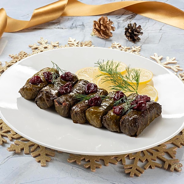 8. Vişneli yaprak sarma