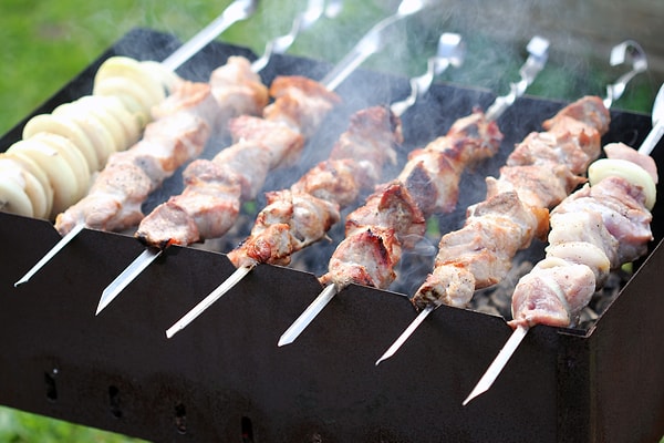 Mangal ilanları başka arkadaş kiralama hizmetlerine de uzanıyor