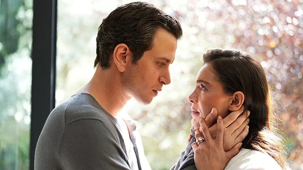 Following her breakup, Hafsanur Sancaktutan has now started to be linked with her co-star, Selahattin Paşalı.