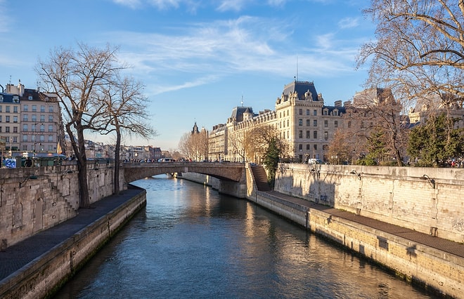 City Builds 120-Kilometer Underground Network to Cool Thousands of Buildings Without AC