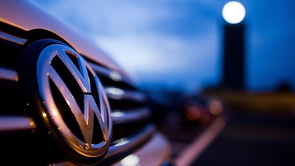 Dünyanın en büyük otomobil üreticilerinden biri olan Volkswagen Grubu’nda yaşanan kriz gittikçe derinleşiyor.