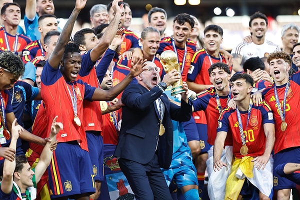 ABD, Kanada ve Meksika ortaklığıyla düzenlenen FIFA 2026 Dünya Kupası, dün akşam oynanan final mücadelesiyle tamamlandı.