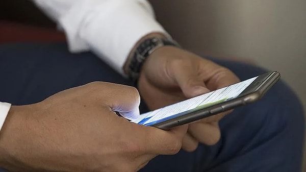 WhatsApp bağlantısı kendi kendine aktif oluyor.