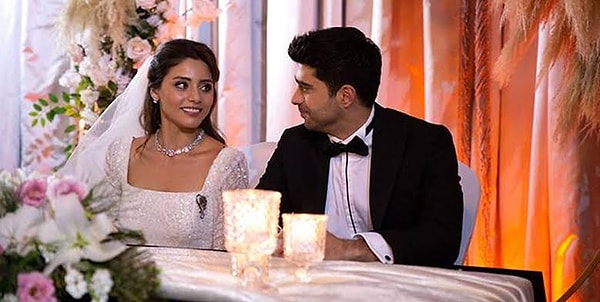 Gelinliğin değişmesinin ardından Kızılcık Şerbeti Doğa akıllara geldi.