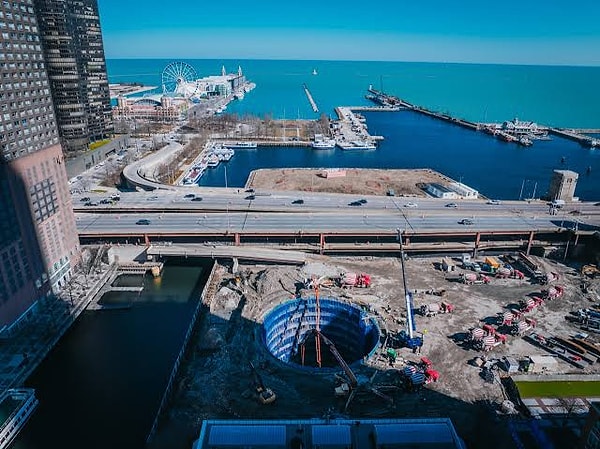 Proje, Streeterville bölgesinde yükselecek iki kuleli bir kompleksin ilk aşamasını oluşturuyor.