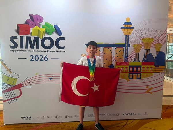 Türk Dahiden Singapur'da tarihi başarı!