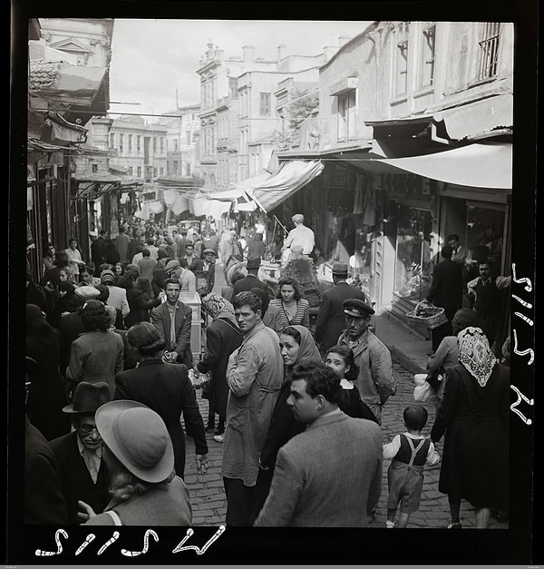 79 yıl Öncesinden Bugüne Kalan İstanbul