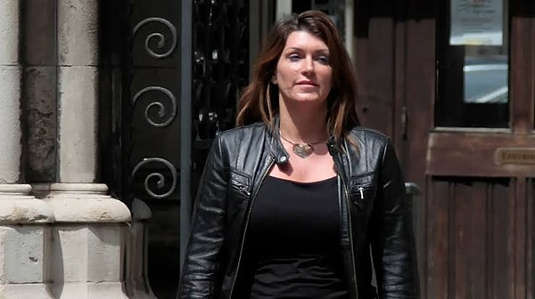 £200,000 Scratch Card Prize Turned into a Love Lawsuit