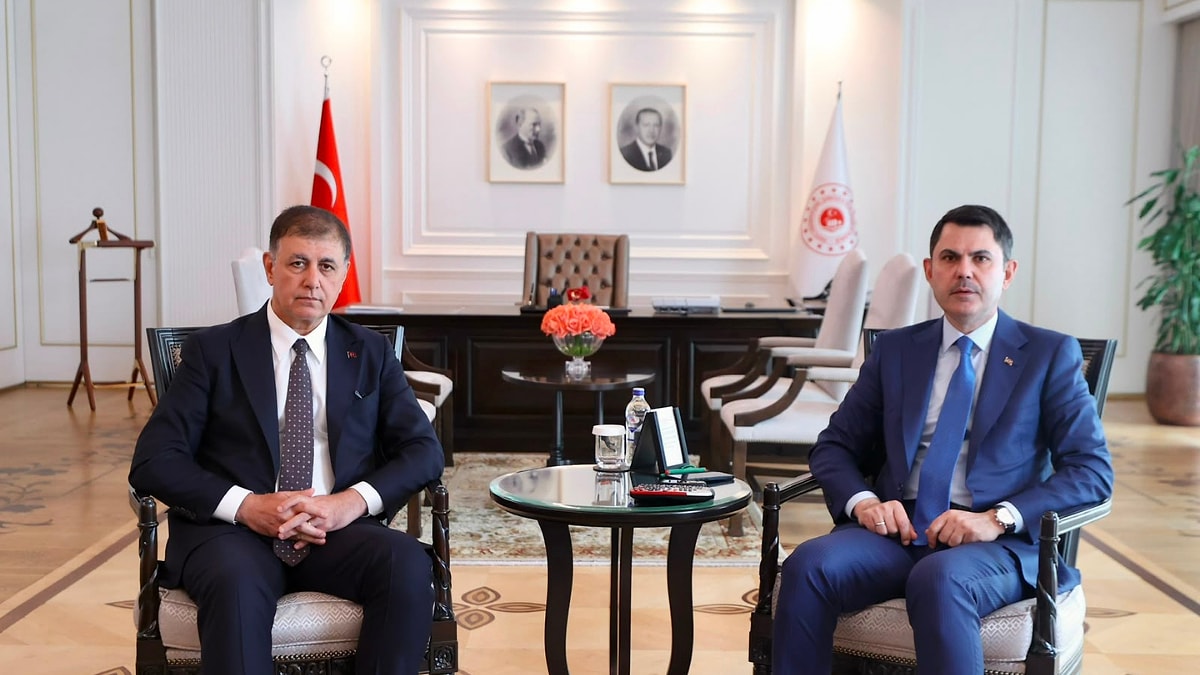 Bakan Kurum, İzmir Büyükşehir Belediye Başkanı Tugay’ı Kabul Etti