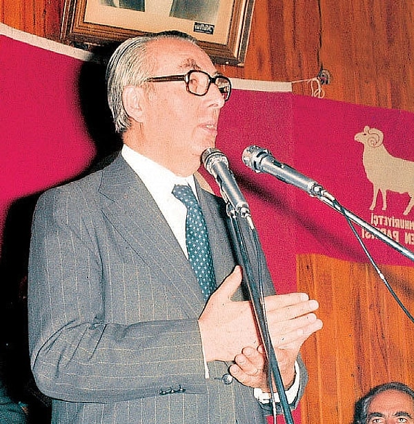 CHP sola kaydı diye ayrılıp Güven Partisi'ni kurdular.