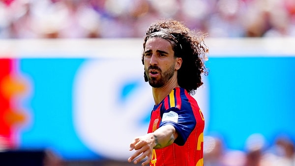 İspanyol futbolcu Marc Cucurella, uzun saçlarını sadece bir tarz meselesi olarak görmediğini anlattı.