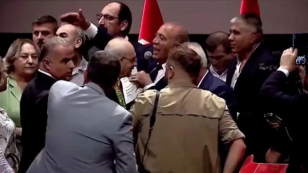 Bir cevap da Müslim Sarı'dan geldi.