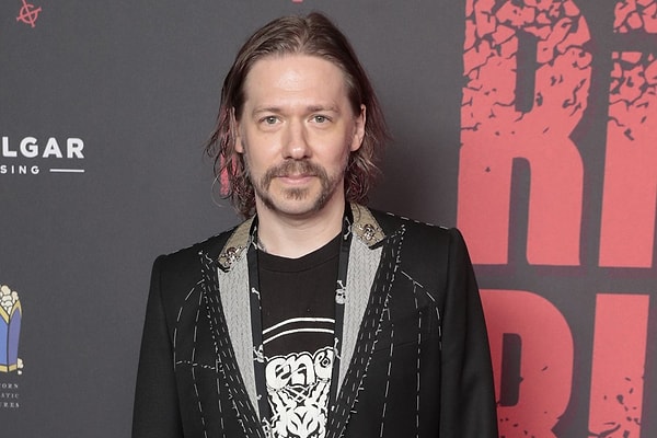 1. Tobias Forge hangi grubun solisti?